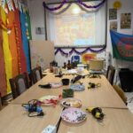 Свет пойман, свечи ждут своего часа.